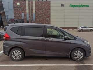 2018 Honda Freed II, серый, 1600000 рублей, вид 4