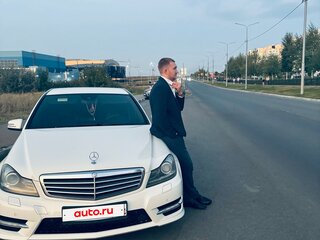 2011 Mercedes-Benz C-Класс 180 BlueEFFICIENCY III (W204) Рестайлинг, белый, 1450000 рублей, вид 1