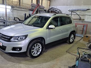 2011 Volkswagen Tiguan I Рестайлинг, бежевый, 1350000 рублей, вид 2