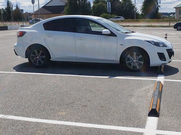 2011 Mazda 3 II (BL), белый, 810000 рублей