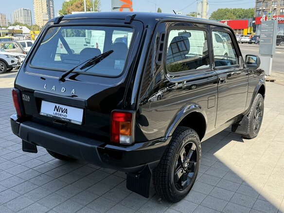 2026 Lada (ВАЗ) Niva Legend I Рестайлинг, чёрный, 1415000 рублей - вид 4
