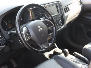 2014 Mitsubishi Outlander III Рестайлинг, серый, 2100000 рублей, вид 4