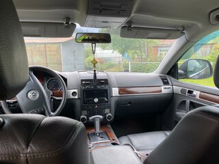 2008 Volkswagen Touareg I Рестайлинг, чёрный, 1200000 рублей, вид 5
