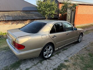 1996 Mercedes-Benz E-Класс 230 II (W210, S210), золотистый, 370000 рублей, вид 4