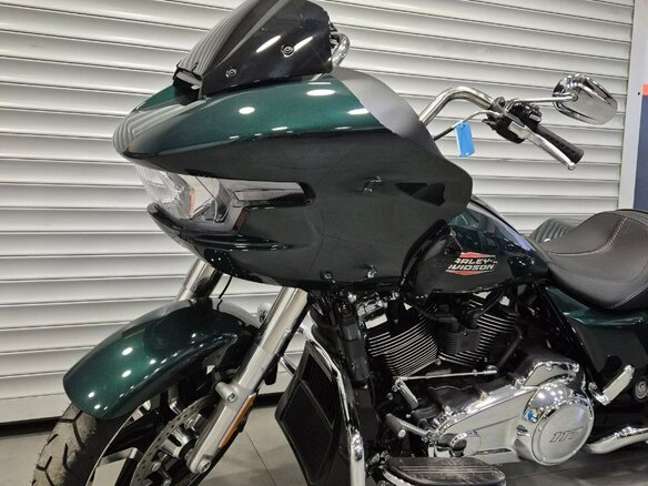 2024 Harley-Davidson Road Glide, зелёный, 3800000 рублей - вид 2
