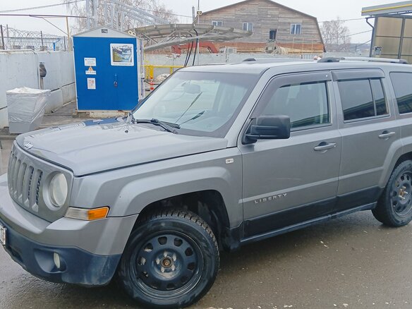 2012 Jeep Liberty (Patriot), серый, 1250000 рублей - вид 15