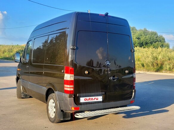 2011 Mercedes-Benz Sprinter, коричневый, 1450000 рублей - вид 3