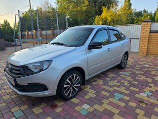 2024 Lada (ВАЗ) Granta I Рестайлинг, серебристый, 1200000 рублей, вид 2