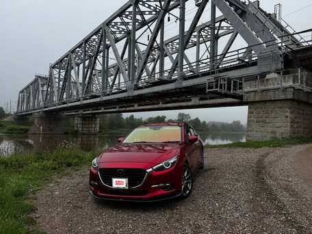 2018 Mazda Axela III Рестайлинг, красный, 1370000 рублей, вид 1