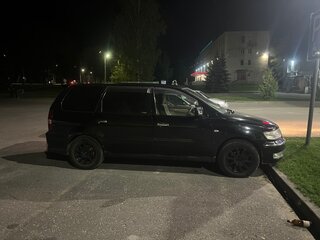 2002 Mitsubishi Chariot Grandis III, чёрный, 550000 рублей, вид 2