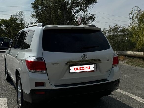 2012 Toyota Highlander II (XU40) Рестайлинг, белый, 1900000 рублей - вид 3