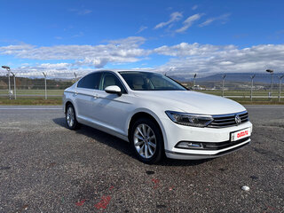 2016 Volkswagen Passat B8, белый, 1850000 рублей, вид 3