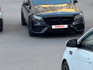 2018 Mercedes-Benz E-Класс 200 V (W213, S213, C238), чёрный, 2200000 рублей, вид 2