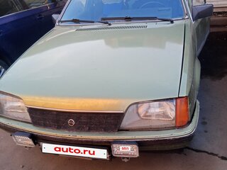 1986 Opel Rekord E, зелёный, 350000 рублей, вид 4