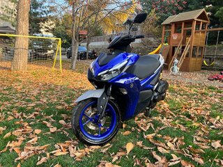 2020 Yamaha Aerox 155, синий, 420000 рублей, вид 3