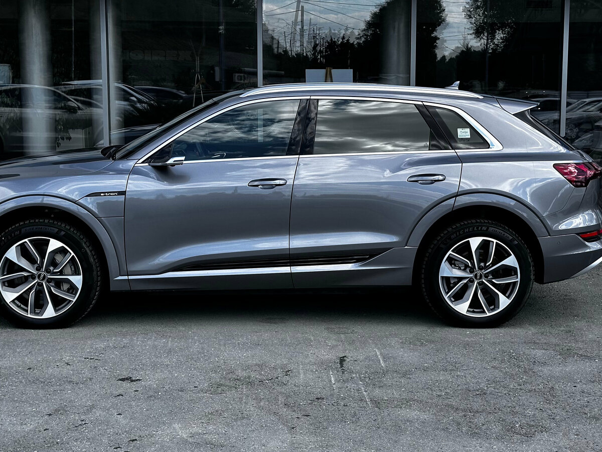 Открыть фотографии: Audi e-tron I