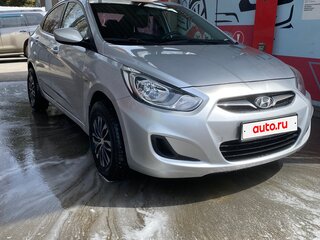 2011 Hyundai Accent IV, серый, 680000 рублей, вид 4