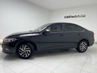 2022 Volkswagen Lavida III, чёрный, 1570000 рублей, вид 2