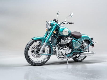 2025 Royal Enfield Classic 650, зелёный, 722000 рублей, вид 1
