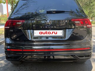 2021 Volkswagen Tiguan II Рестайлинг, чёрный, 3050000 рублей, вид 3