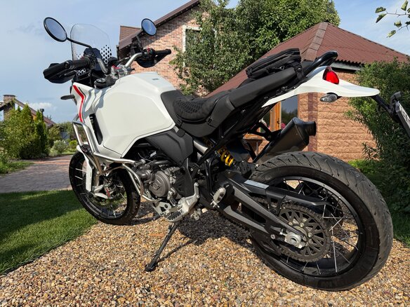 2025 Ducati DesertX, белый, 1790000 рублей - вид 5
