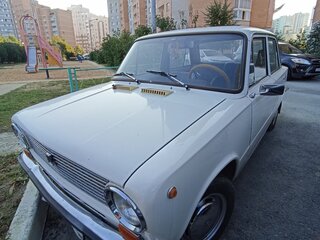 1985 Lada (ВАЗ) 2101, белый, 300000 рублей, вид 1