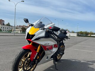 2022 Yamaha YZF-R7, золотистый, 1800000 рублей, вид 4