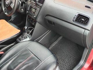 2014 Volkswagen Polo V, пурпурный, 830000 рублей, вид 4