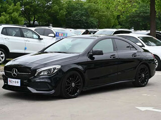 2019 Mercedes-Benz CLA 200 I (C117, X117) Рестайлинг, чёрный, 1520000 рублей, вид 1