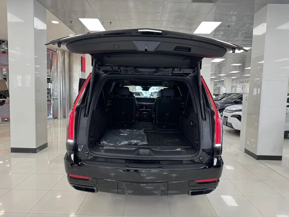 2026 Cadillac Escalade ESV V Рестайлинг, чёрный, 21000000 рублей - вид 7