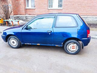 1998 Toyota Starlet V (P90), синий, 235000 рублей, вид 4