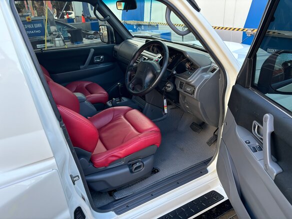 1997 Mitsubishi Pajero II Рестайлинг, белый, 2700000 рублей - вид 6