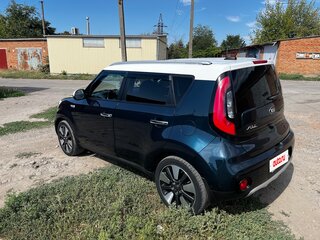 2018 Kia Soul II Рестайлинг, зелёный, 1750000 рублей, вид 2