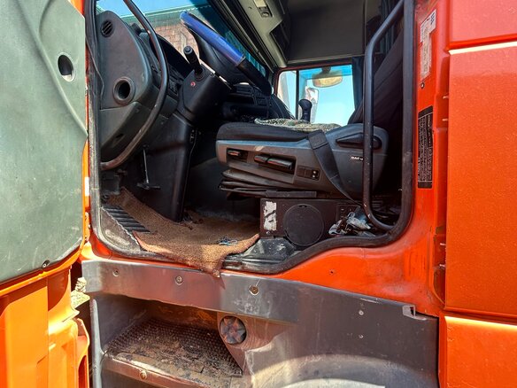 2003 DAF 95XF, оранжевый, 1300000 рублей - вид 6