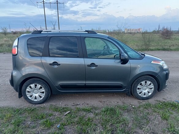 2010 Citroen C3 Picasso I, серый, 450000 рублей - вид 8