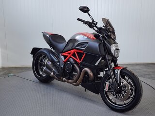 2015 Ducati Diavel Carbon, чёрный, 847000 рублей, вид 2