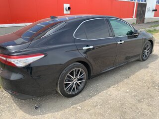 2021 Toyota Camry VIII (XV70) Рестайлинг, чёрный, 3220000 рублей, вид 1
