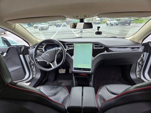 2014 Tesla Model S S85 I, серебристый, 2200000 рублей - вид 10