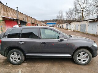 2007 Volkswagen Touareg I Рестайлинг, серый, 1290000 рублей, вид 3