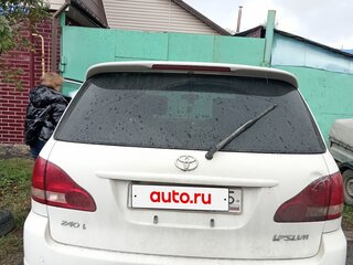 2002 Toyota Ipsum II (M20), белый, 710000 рублей, вид 2