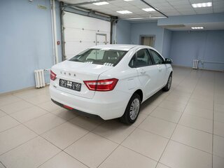 2018 Lada (ВАЗ) Vesta I, белый, 749000 рублей, вид 3