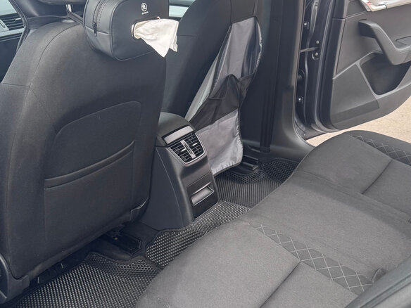 2019 Skoda Octavia III (A7) Рестайлинг, серый, 1450000 рублей - вид 9