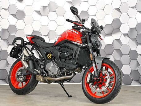 2021 Ducati Monster 937, красный, 819000 рублей, вид 1