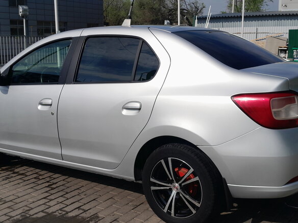 2014 Renault Logan II, серебристый, 820000 рублей - вид 9