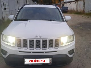 2013 Jeep Compass I Рестайлинг 2, белый, 1400000 рублей, вид 3