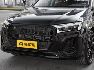 2025 Audi Q7 45 TFSI II (4M) Рестайлинг 2, чёрный, 10123000 рублей, вид 2