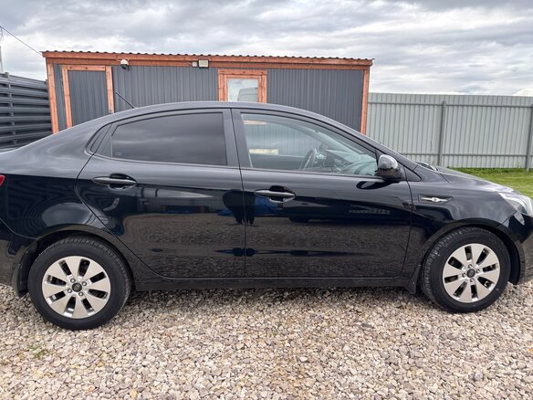 2013 Kia Rio III, чёрный, 1000000 рублей - вид 6