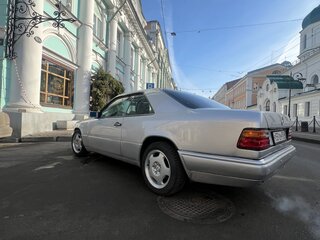 1992 Mercedes-Benz W124 230, серый, 590000 рублей, вид 2