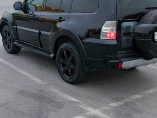 2011 Mitsubishi Pajero IV, чёрный, 1700000 рублей, вид 5