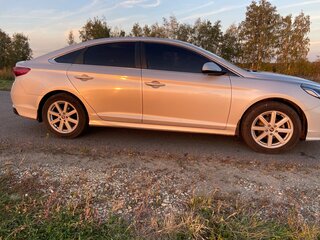2019 Hyundai Sonata VII (LF) Рестайлинг, серебристый, 1800000 рублей, вид 3